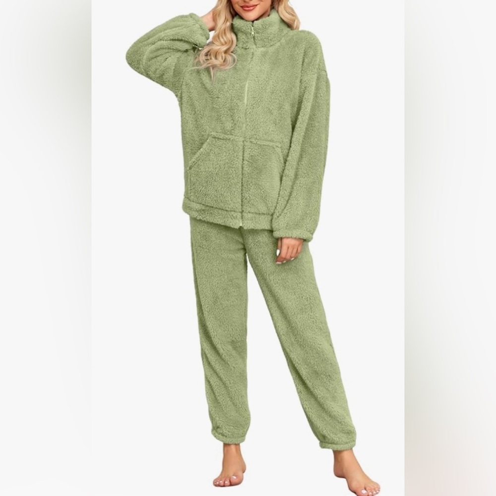Women's Fleece Pajama Set Warm Soft Cozy Loungewear w/ Pockets Green Size Medium